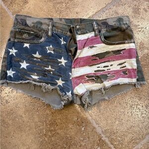 Camouflage American Flag Women's Shorts